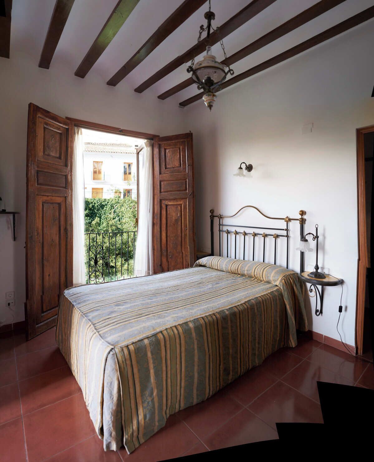 Deluxe Room | Premium bedding, down comforters, laptop workspace, iron/ironing board