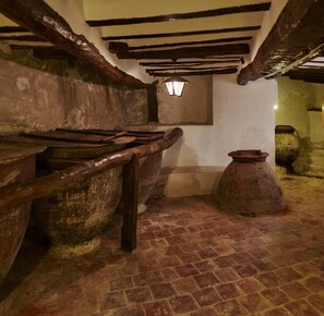 Winery - Hotel Casa De Los Arcos (Velez-Blanco)