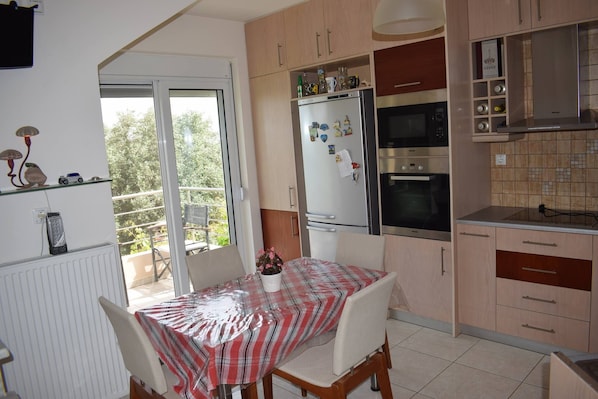 Villa, 3 Schlafzimmer | Eigene Küche | Großer Kühlschrank, Mikrowelle, Ofen, Geschirrspüler