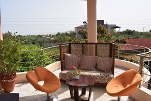 Villa, 3 Bedrooms | Balcony