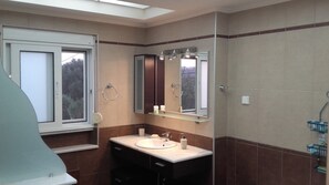 Villa, 3 Bedrooms | Bathroom