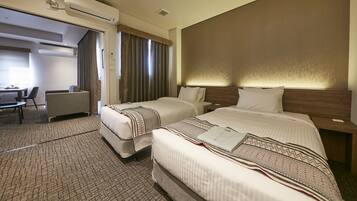 Down comforters, in-room safe, desk, iron/ironing board