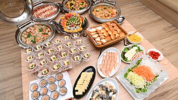 Daily Japanese breakfast (USD 14 per person)