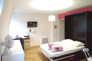 1 bedroom, iron/ironing board, WiFi, bed sheets - Supreme studio Disneyland Airport Paris Est (Meaux)