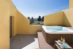 华丽套房, 按摩浴缸, 花园景观 | 露台