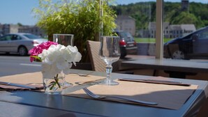 Lunch and dinner served  - Hôtel Le Roosevelt (Givet)