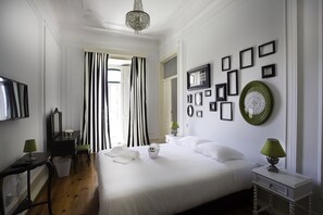 Chambre familiale | Lit de bébé (gratuit), lit d’appoint (supplément)