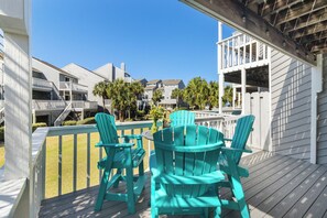 Outdoor dining - Gulf/Gazebo View! Recently Remodeled! Just steps from Gulf Non-smoking, No Pets! (Port St Joe)