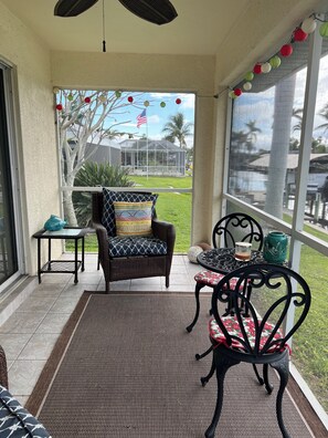 تناول الطعام بالخارج