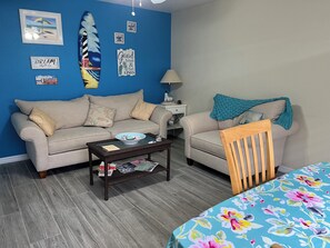 Smart TV, fireplace, DVD player, books