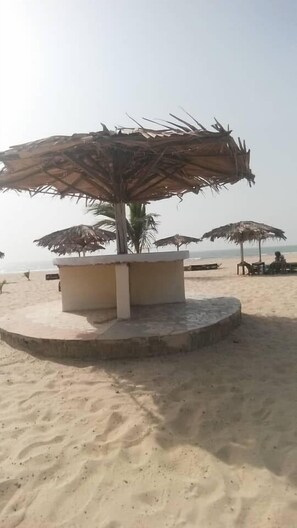 På stranden