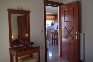 Huoneisto, 3 makuuhuonetta | 2 makuuhuonetta, työpöytä, kannettavalle tietokoneelle sopiva työtila