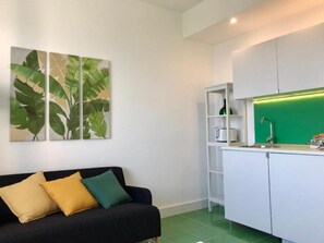 Deluxe Double Room | Desk, blackout drapes, iron/ironing board, free WiFi - Sorrento Olive Tree Garden (Sorrento)