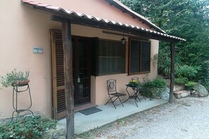 تفاصيل الفندق من الخارج