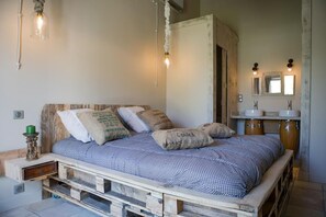 Classic Double Room (L'Atypique)