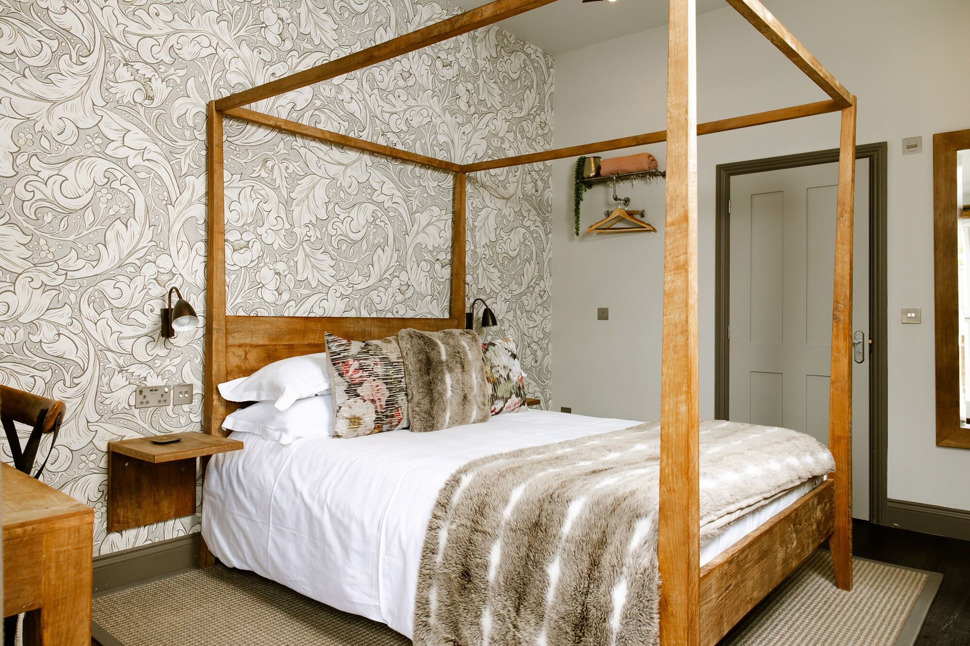 Double Room, Private Bathroom (Room 7)