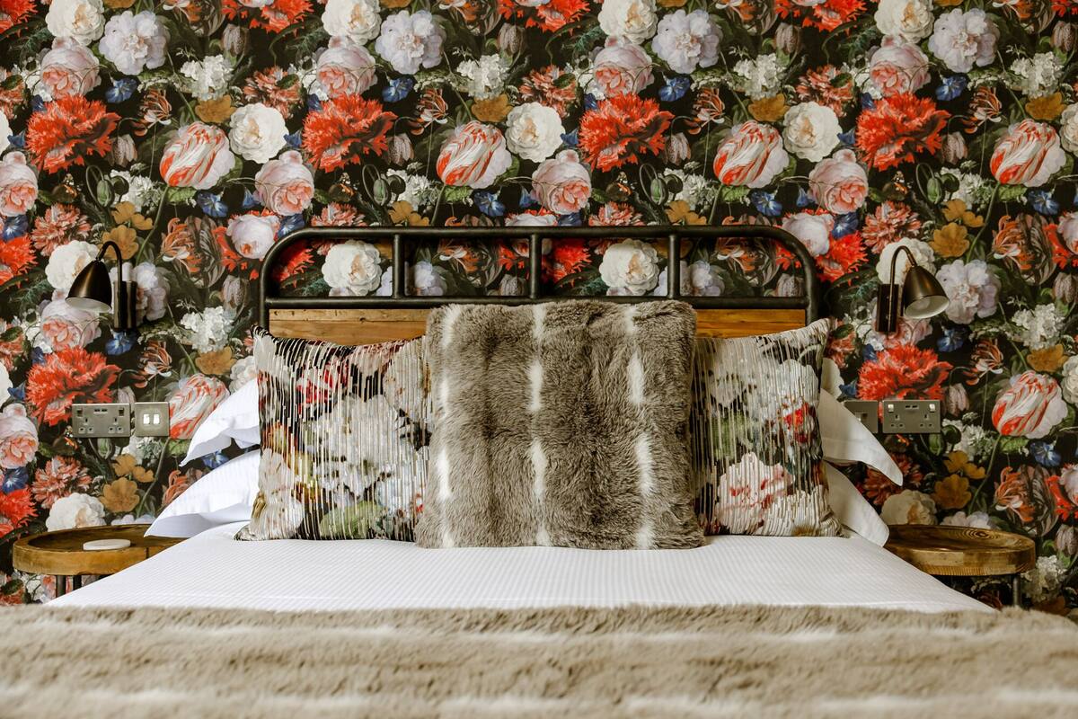 1 quarto, individualmente decorados, individualmente mobiliados