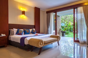 5 bedrooms, in-room safe, desk, free WiFi