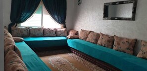 Apartment, 2 Schlafzimmer | Wohnbereich