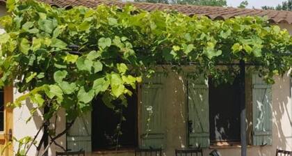Schafstallhaus, Unterkunft im Herzen der Camargue mit Garten und Terrasse