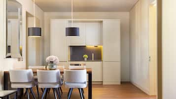Superior Apartment, 2 Bedrooms, Non Smoking (8 Building) | Private kitchen | Fridge, microwave, oven, stovetop