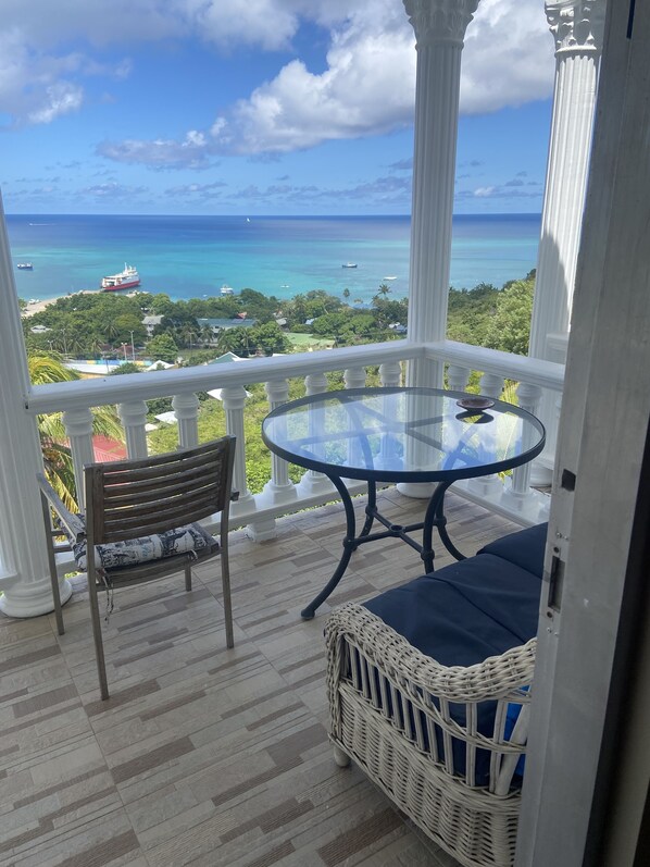 Outdoor dining - Atlantic Breeze Apartment - Canouan Island (Canouan Island)