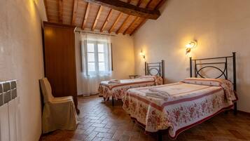 2 Schlafzimmer, BĂŒgeleisen/BĂŒgelbrett, kostenloses WLAN