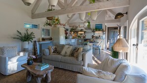 Cottage (2 Bedrooms) | Interior