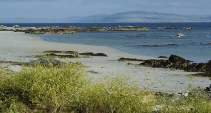 4-bed Cottage in Co. Galway 5 Minutes From Beach