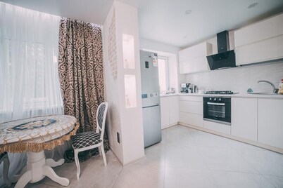 Victoria Deluxe Studio Apartment