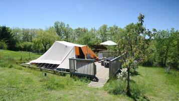 Tent | Free WiFi, bed sheets