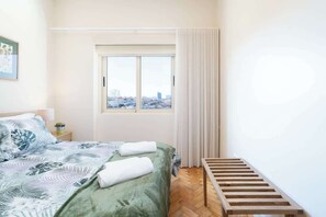 3 quartos, ferros/tábuas de passar roupa, berço de viagem, Wi-Fi
