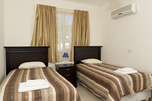 3 Schlafzimmer, Zimmersafe, Bügeleisen/Bügelbrett, WLAN