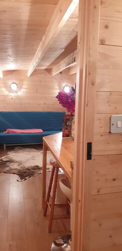 The Oxford Cabin, Captivating, Customisable & Cosy