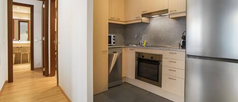 Fridge, microwave, oven, dishwasher