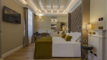 Deluxe Room, 1 King Bed, Hot Tub, Pool View | Premium bedding, down duvets, pillow-top beds, minibar