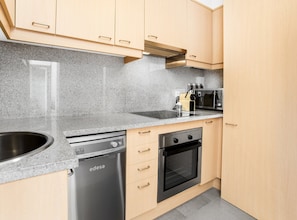 Fridge, microwave, oven, dishwasher