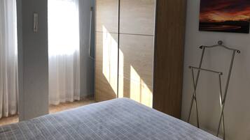 3 soverom, strykejern/-brett, wi-fi (inkludert) og sengetøy