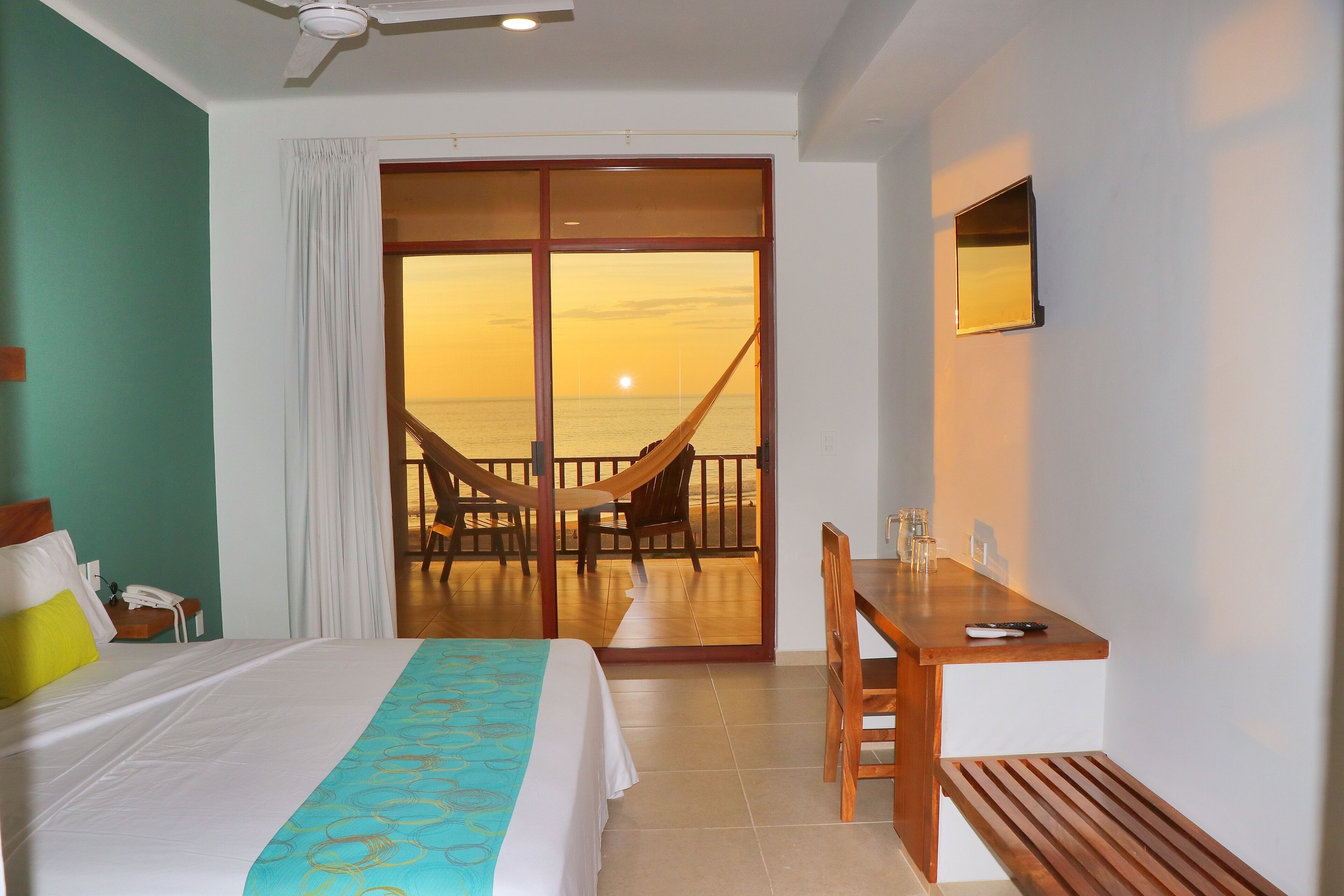 panoramic room | in-room safe, desk, laptop workspace, free wifi