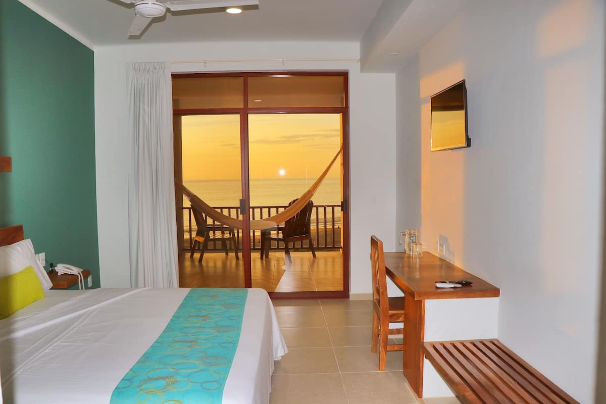 panoramic room | in-room safe, desk, laptop workspace, free wifi