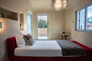 4 bedrooms, free WiFi, bed sheets - Villa Luxi private pool, jacuzzi, housekeeping and concierge (Is Molas)