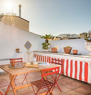 شقة - غرفة نوم واحدة | شرفة/رواق