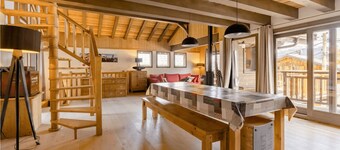 12 guests big and fully renovated chalet 10mn drive from the ‘3 Vallées’ !