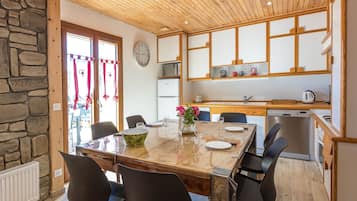Cottage Confort, salle de bains privée, vue montagne (Gßte Coste Belle) | Restaurant