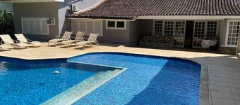 Grande maison meilleure copropriété à Angra dos Reis