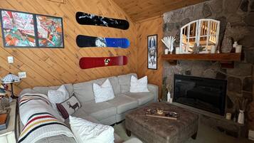 Smart TV, fireplace, music library, computer monitors