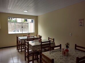 Free daily buffet breakfast  - Hotel Pousada do Sol (Uba)