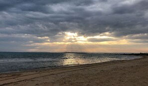 Una playa cerca