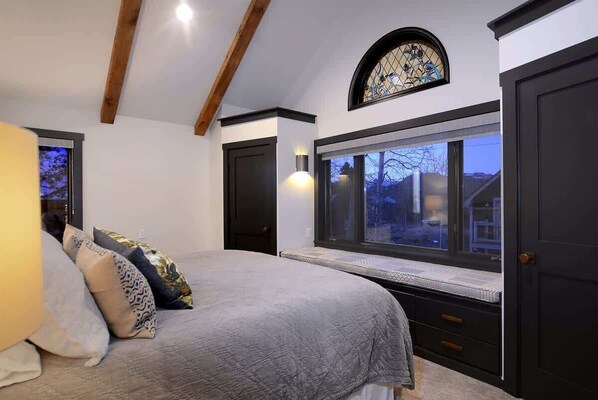 3 habitaciones, tabla de planchar con plancha y wifi 