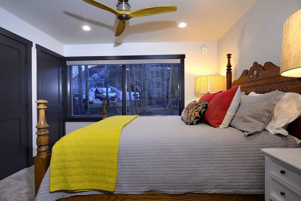 3 bedrooms, iron/ironing board, WiFi